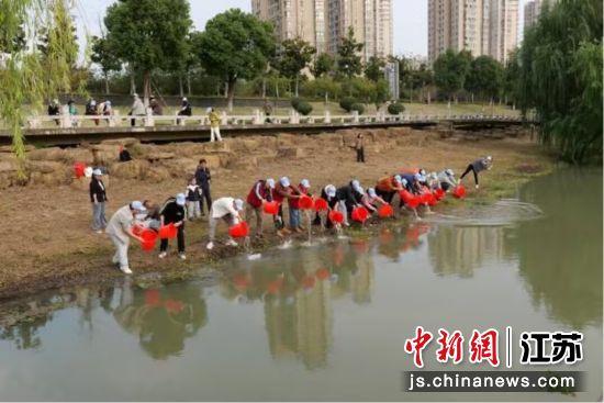 2025“益起行 益起动”环保公益活动现场。南京市江宁区喜鹊林青年志愿服务中心 供图