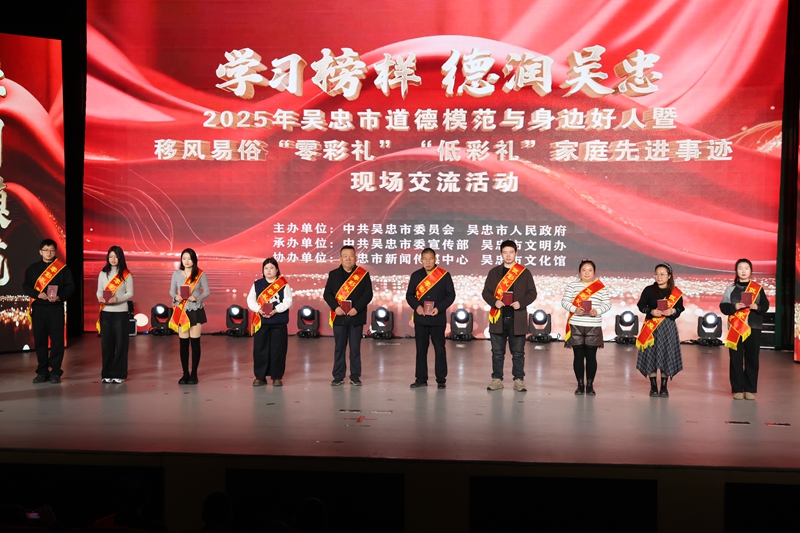 Ҿٰģ롰ͲȽ¼ֳ