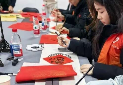 �������ݿ�չ־Ը����������