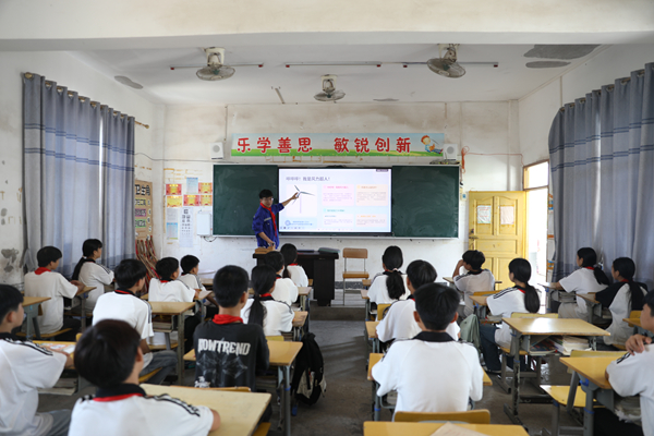 ���ҵ�Ͷ���Ź�����˾���ݷֹ�˾����־Ը�߻Ƴ���չ����֪ʶ���ա�